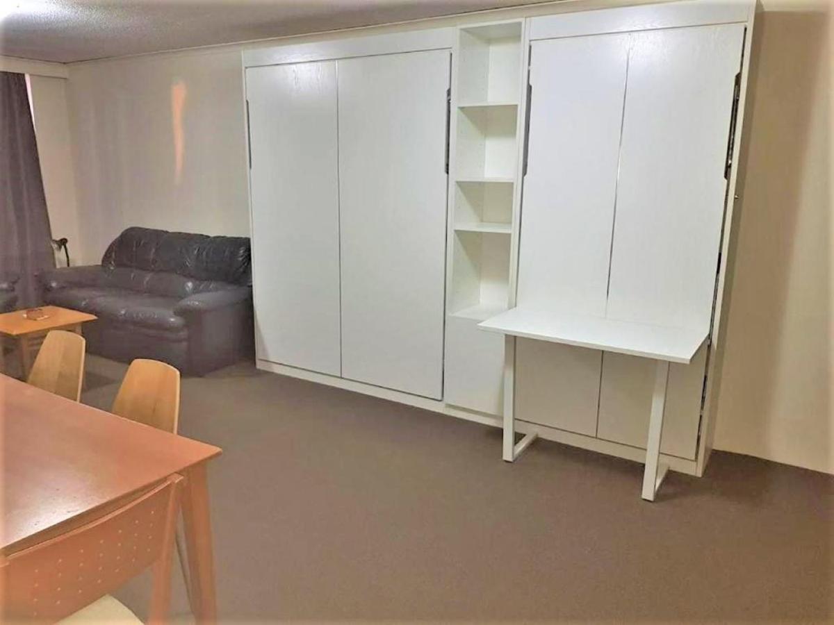 Accommodation Sydney - Kent Street Sydney Cbd Top Floor 2 Bedroom Apartment With Balcony 외부 사진